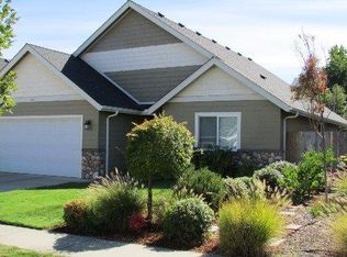 171 SE Yorktown Dr, Grants Pass, OR 97527