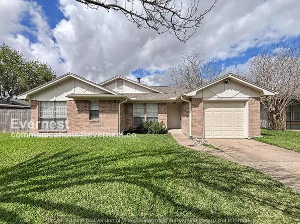 8515 Lazy Brook Ln, La Porte, TX 77571