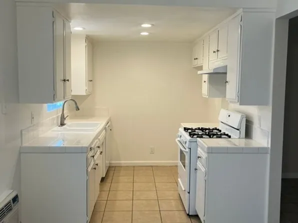 11355, 3141 W Lanerose Dr APT 10, Anaheim, CA 92804