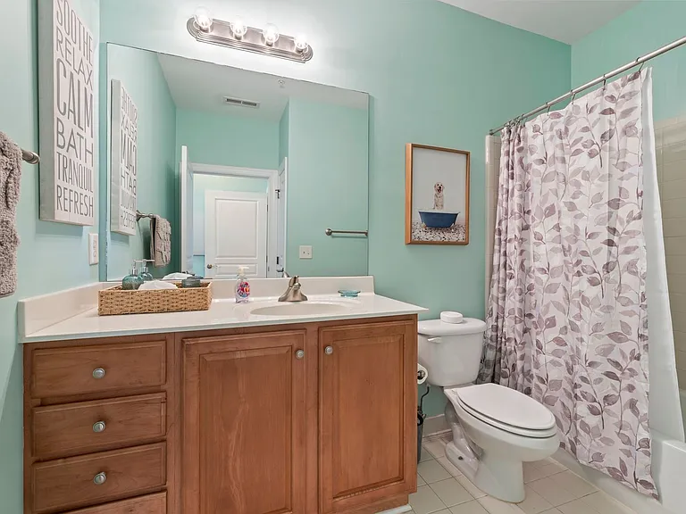 912 Providence Glen Dr — Photo 16