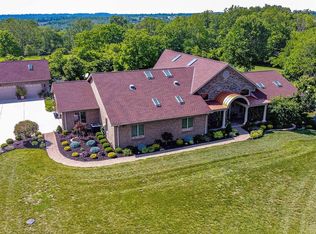 415 Sir Edward Dr, Hamilton, OH 45013