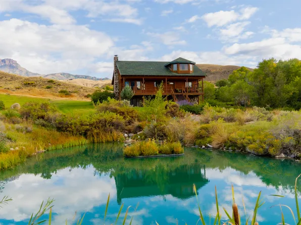 33 Jim Creek Rd, Wapiti, WY 82450