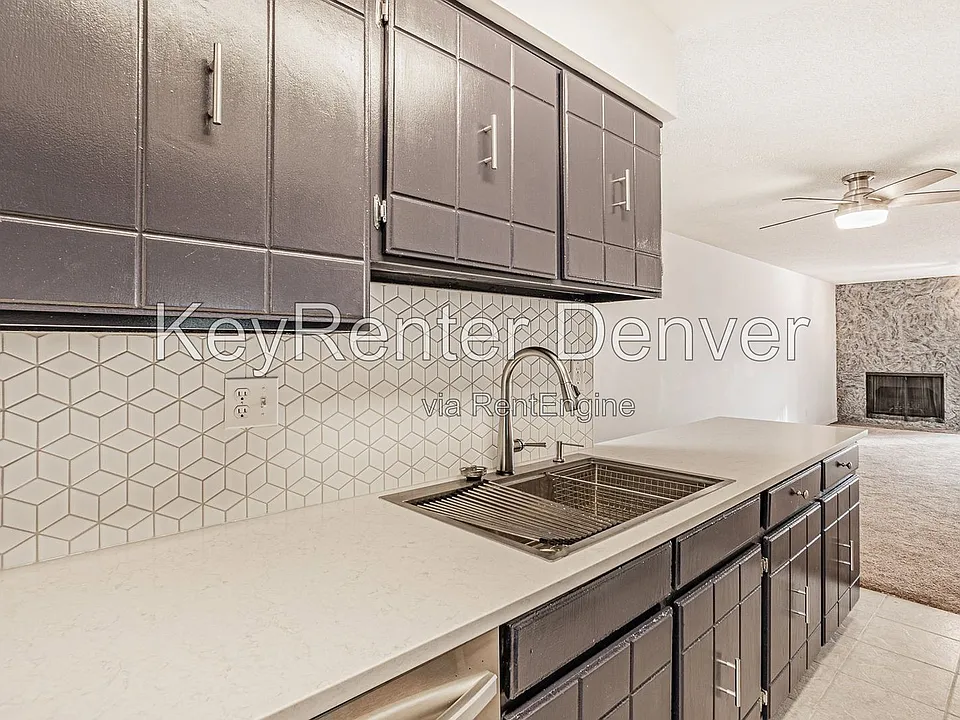 865 S Quebec St #304A