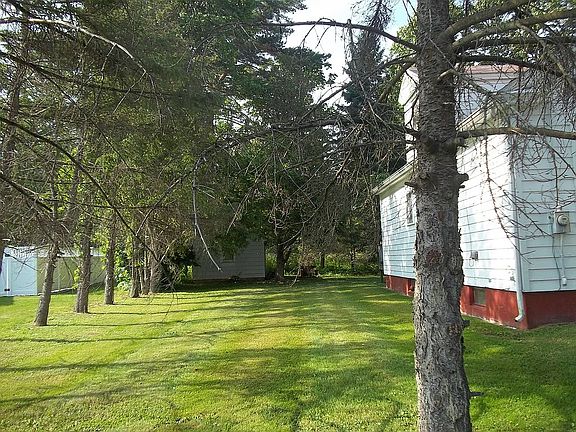 4th image of 8629 Aitken Ave