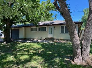 1808 SW Harp Pl, Topeka, KS 66611