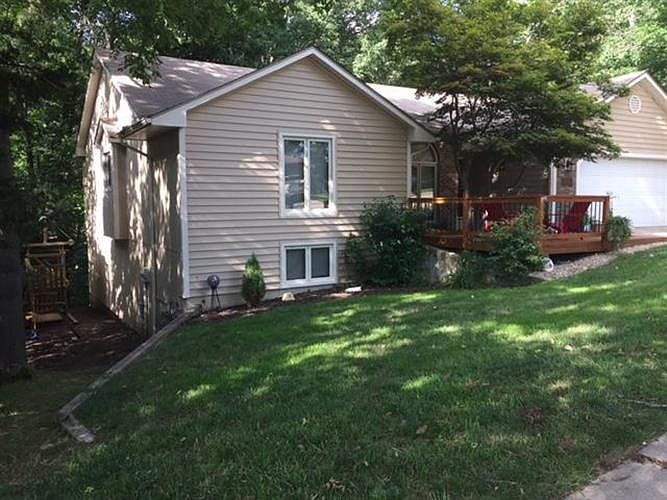 2nd image of 2003 N Deerborn Cir