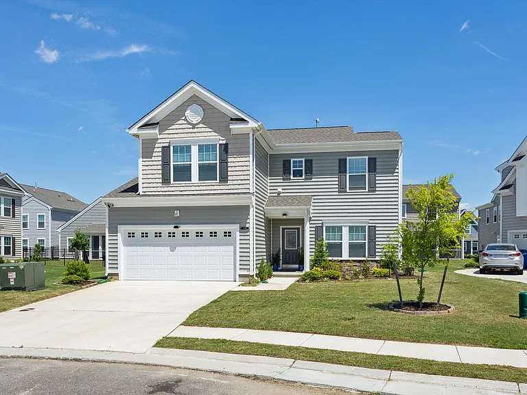129 Corcoran Ln — Photo 2