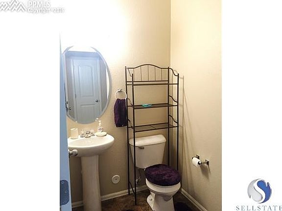 Main level powder room