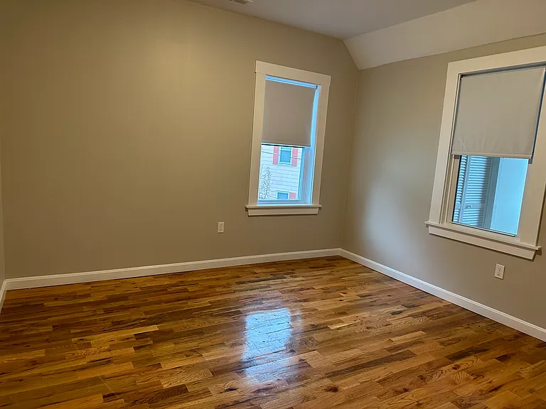 38 Columbia St #3 — Photo 8