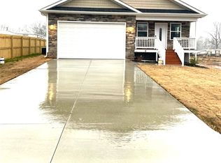 108 Longshore Dr, Belton, SC 29627