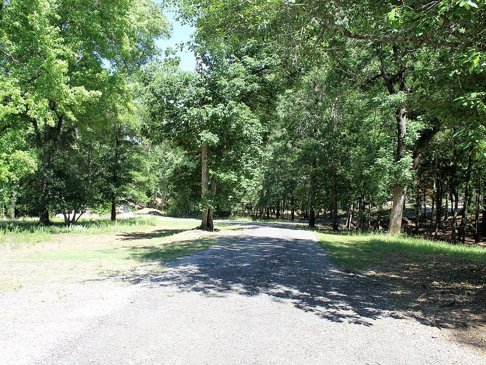 2nd image of 1004 Avenue I