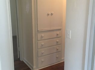 408 W 7th St, Plainview, TX 79072