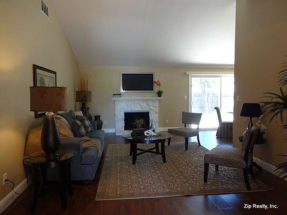 3rd image of 6113 Hillsdale Blvd