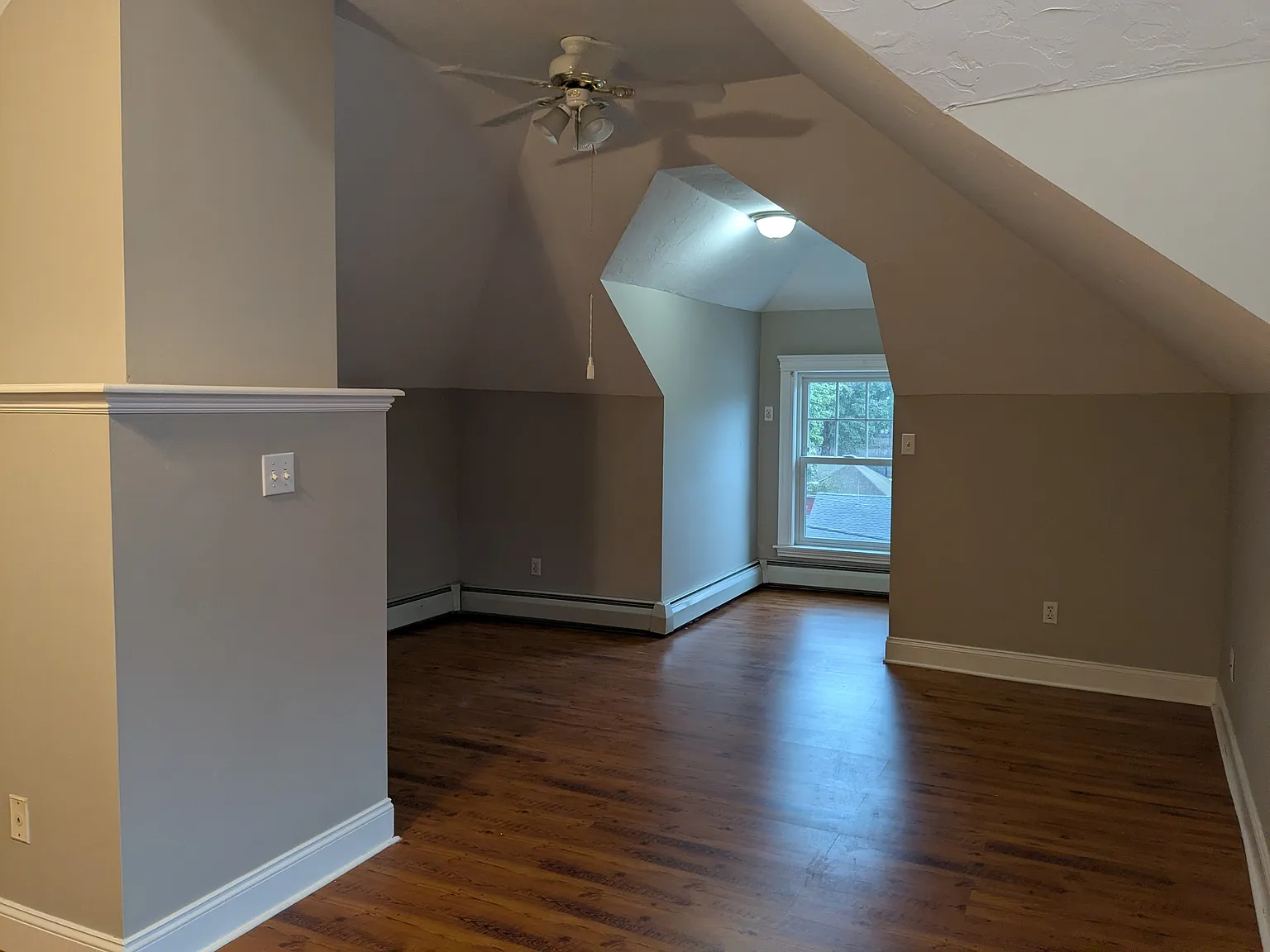 3 bed, 1900 sqft, $3,400 — Photo 2