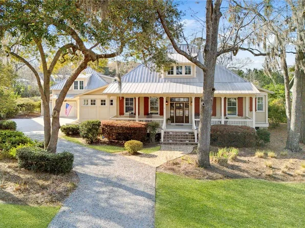 7 Oak Ct, Hilton Head Island, SC 29928