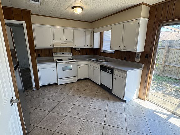 2nd image of 6255 Warren St Unit F