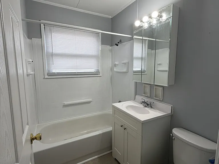 7410 Westchester Dr — Photo 10