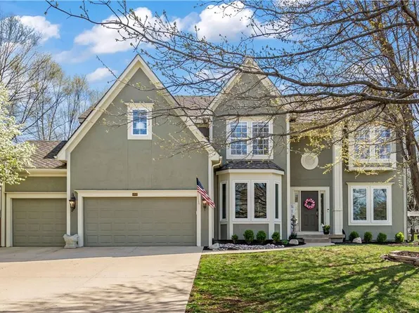 4909 W 158th St, Overland Park, KS 66224