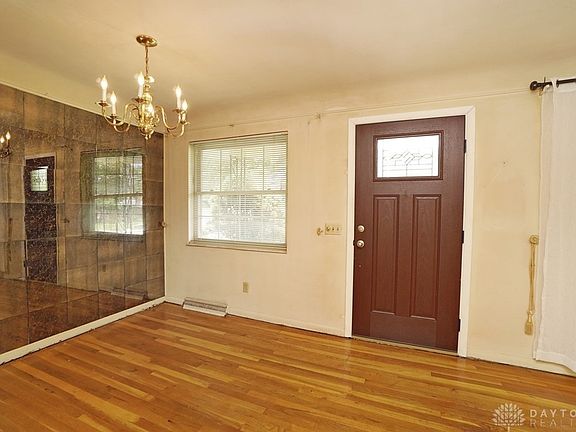 4th image of 4681 Duneden Ave