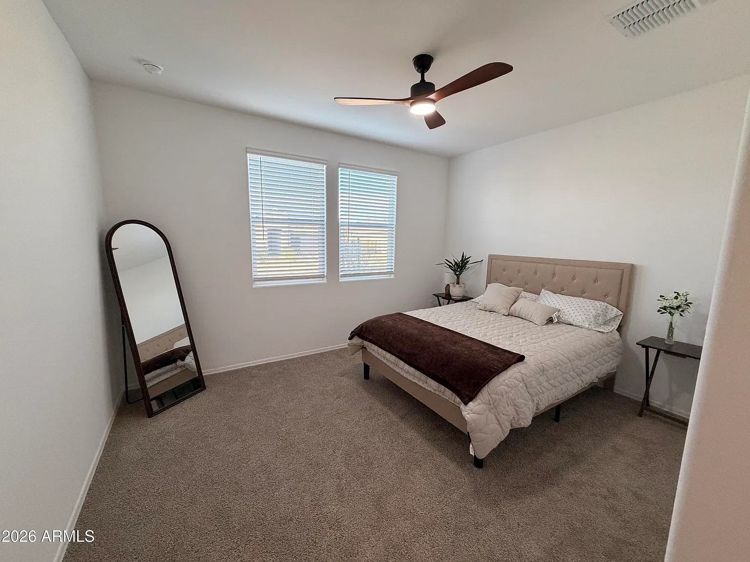 5 bed, 3.0 bath, 2054 sqft, $2,450 — Photo 3