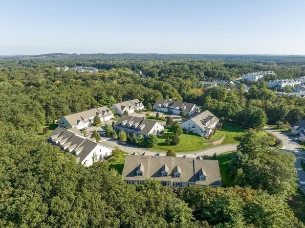 12 Sienna Ln, Natick, MA 01760