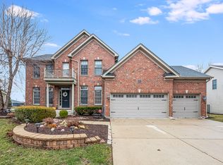 16011 Hometown Dr, Plainfield, IL 60586