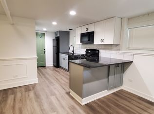 2226 W Argyle St #B1, Chicago, IL 60625