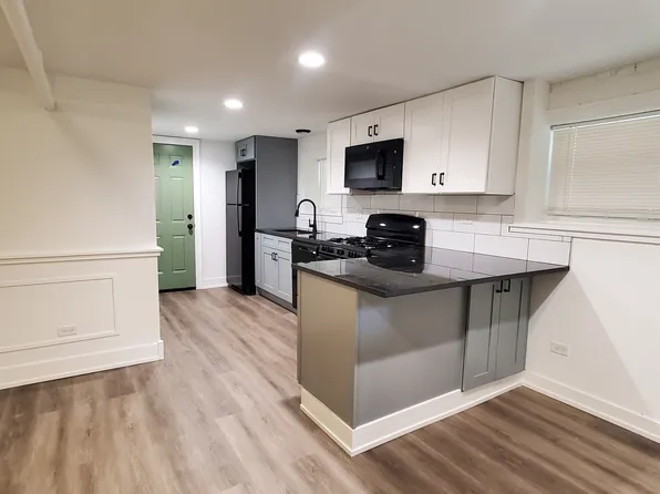 2226 W Argyle St, Chicago, IL