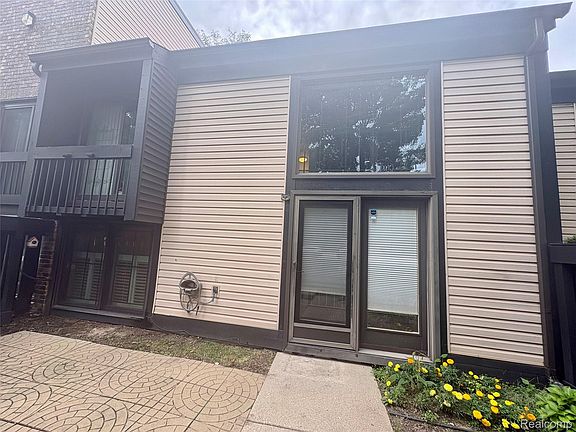 2nd image of 14067 Jackson St #23