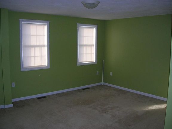 4th image of 180 Daniels St