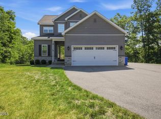 19 Highpointe Drive, Queensbury, NY 12804