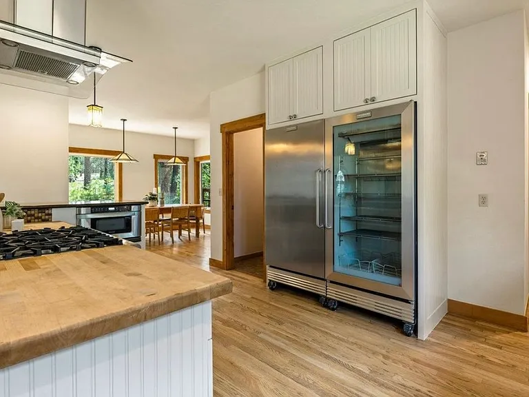 10915 Royal Crest Dr — Photo 4