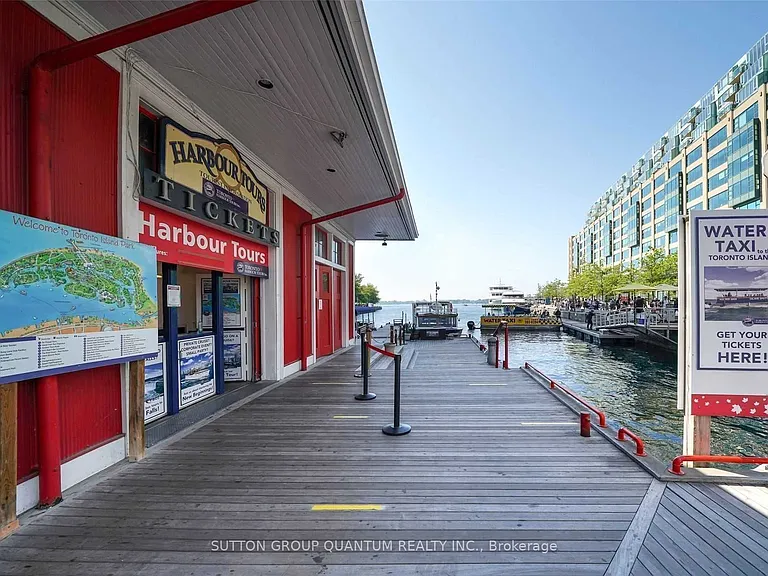 10 Yonge St #2113 — Photo 44