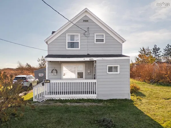 67 School St, Glace Bay, NS B1A 1J3