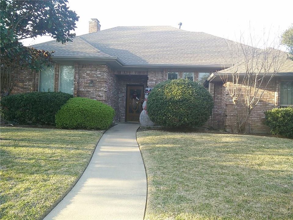 1st image of 3813 Camino Dr