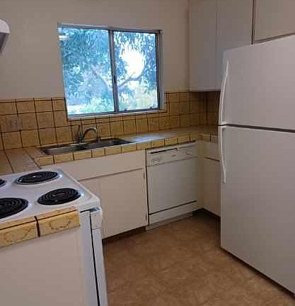 3rd image of 17825 Garden Way