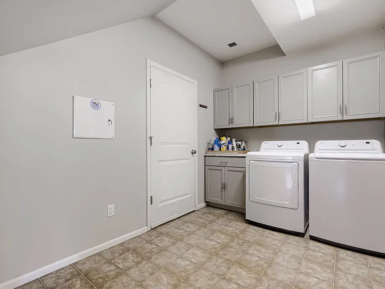 7344 Mountain Spruce Dr — Photo 26