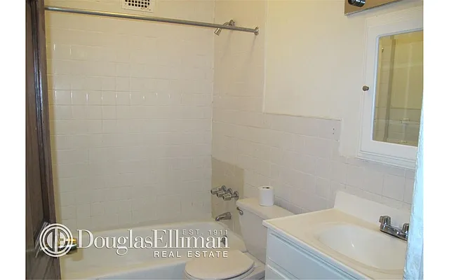 Rented by Douglas Elliman | media 17