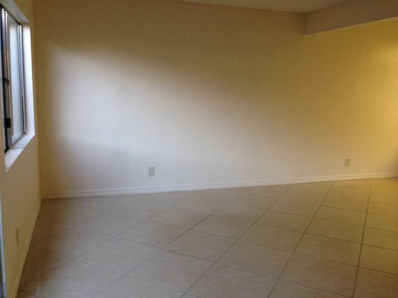 5th image of 3082 Shasta St APT 2
