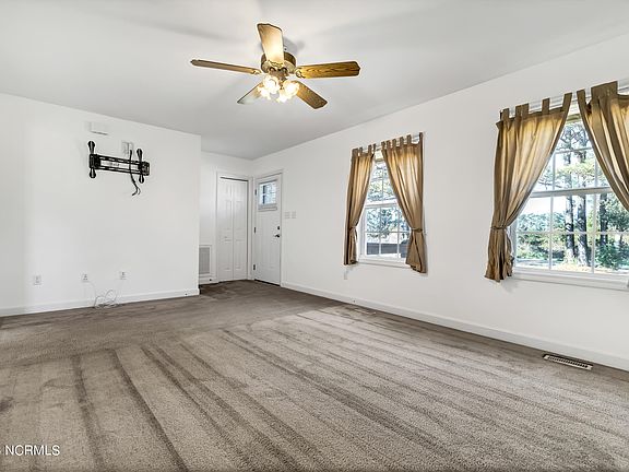 3rd image of 5204 Laster Lane