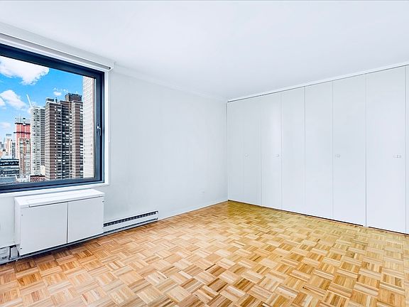 5th image of 1619 3rd Ave APT 16J