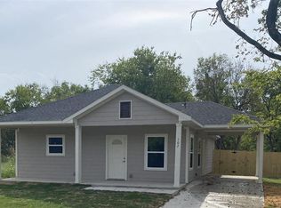 107 W 17th Ave, Corsicana, TX 75110