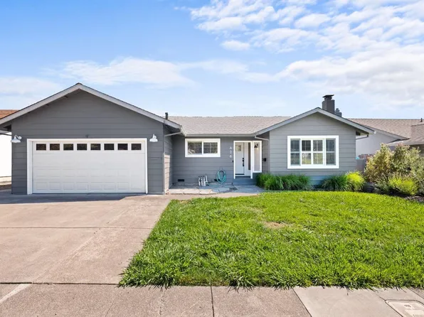 426 Terrace Boulevard, Healdsburg, CA 95448