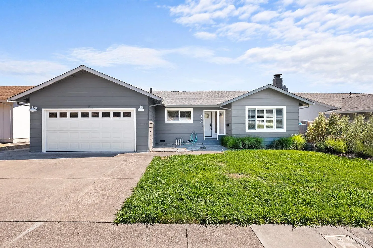 426 Terrace Boulevard photo 1
