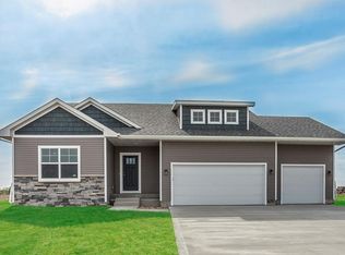 1604 NW Spruce Dr, Ankeny, IA 50023