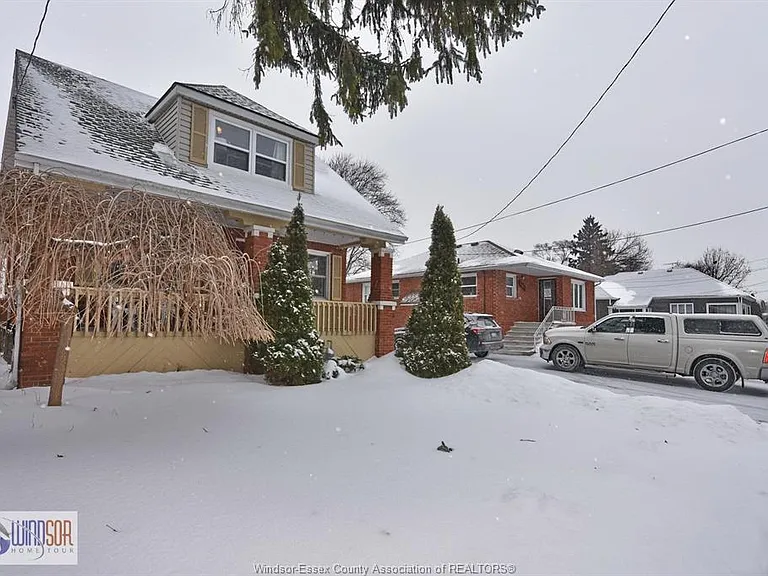 2471 Pillette Rd — Photo 4