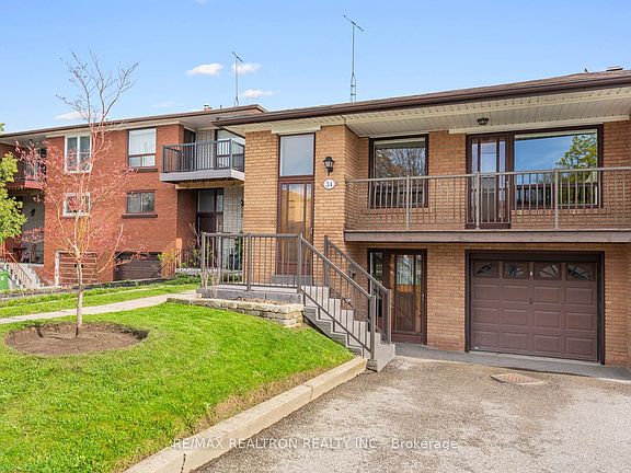 3rd image of 34 Tillplain Rd