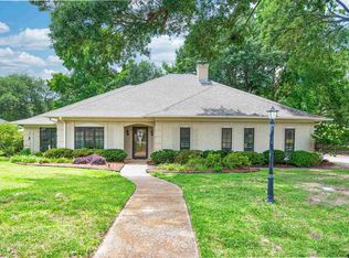 9121 Canyon Rd, Tyler, TX 75703