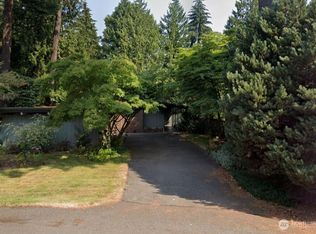 10624 Woodhaven Ln, Bellevue, WA