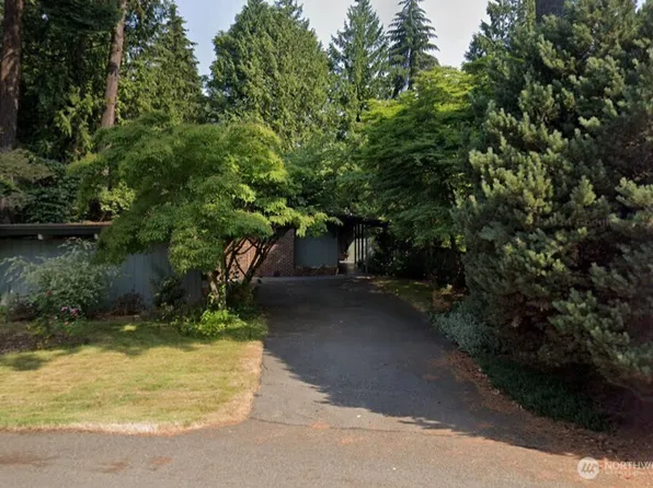 10624 Woodhaven Lane, Bellevue, WA 98004